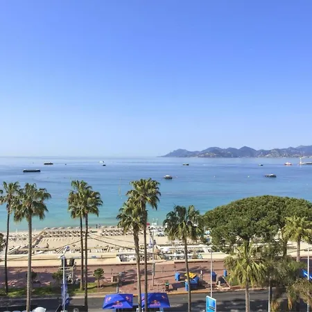 Superbe 2 Pieces, Palais Miramar * Cannes